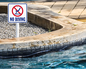 Danger shallow water sign